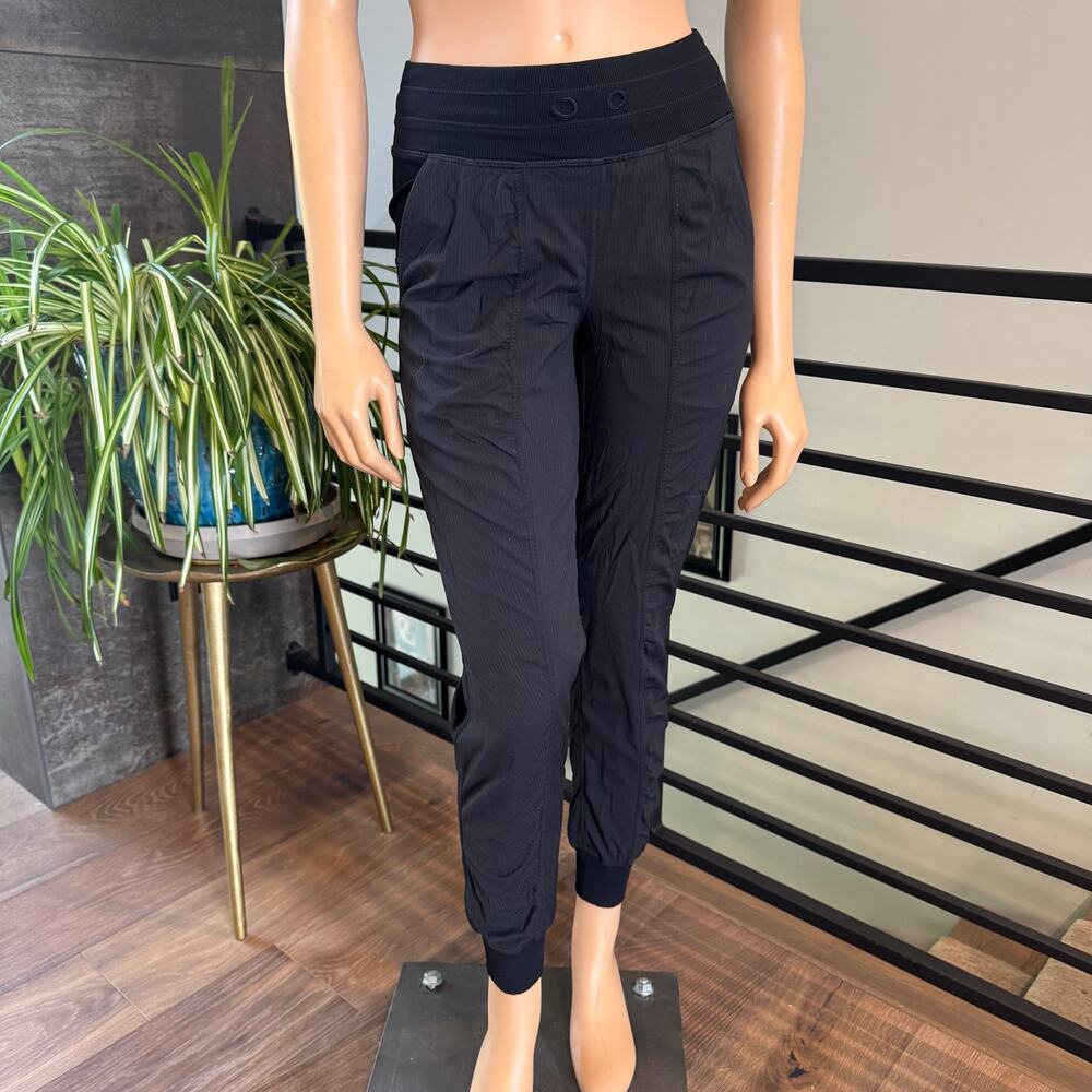 Lululemon Black Dance Studio Mid-Rise Jogger Full Length LW5ENMS Size 0